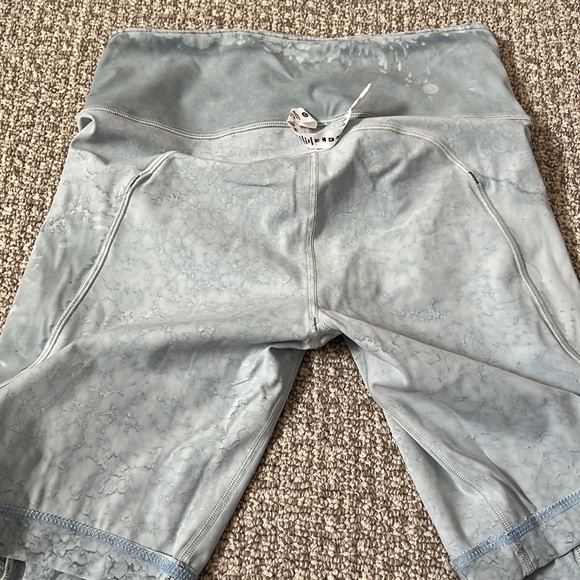 Lululemon Fast and Free Short Blue Denim Color Short Tights Side pockets 8 - Picture 9 of 10